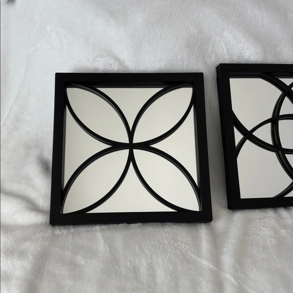 Black and White Geometric Wall Decor Set